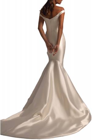 Relle Gown
